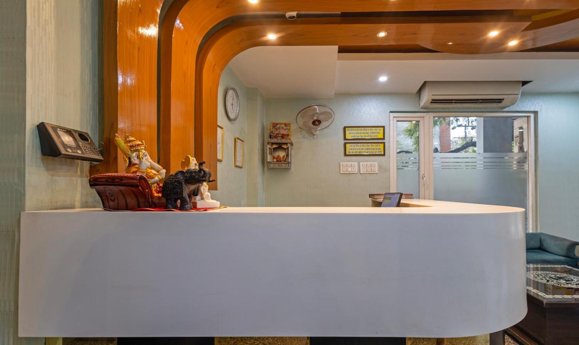 Treebo Shakuntalam, Near Lucknow Airport酒店 外观 照片